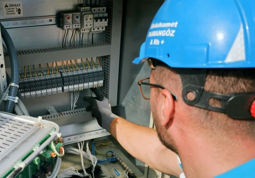 Expert Industrial Panel Installation & Eco-Friendly Water Heating